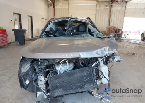 2019 Jeep Compass North из США, поврежденный, VIN 3C4NJDBB1KT622637